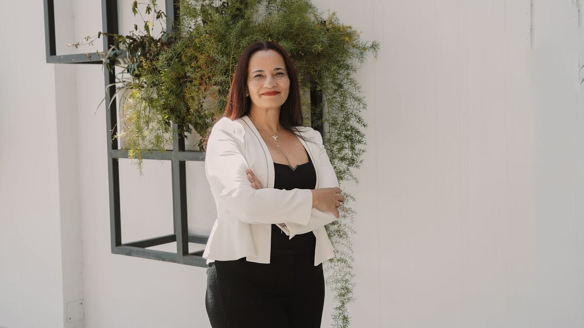 Magali Guzmán destacó la propuesta de aulas híbridas de la institución.