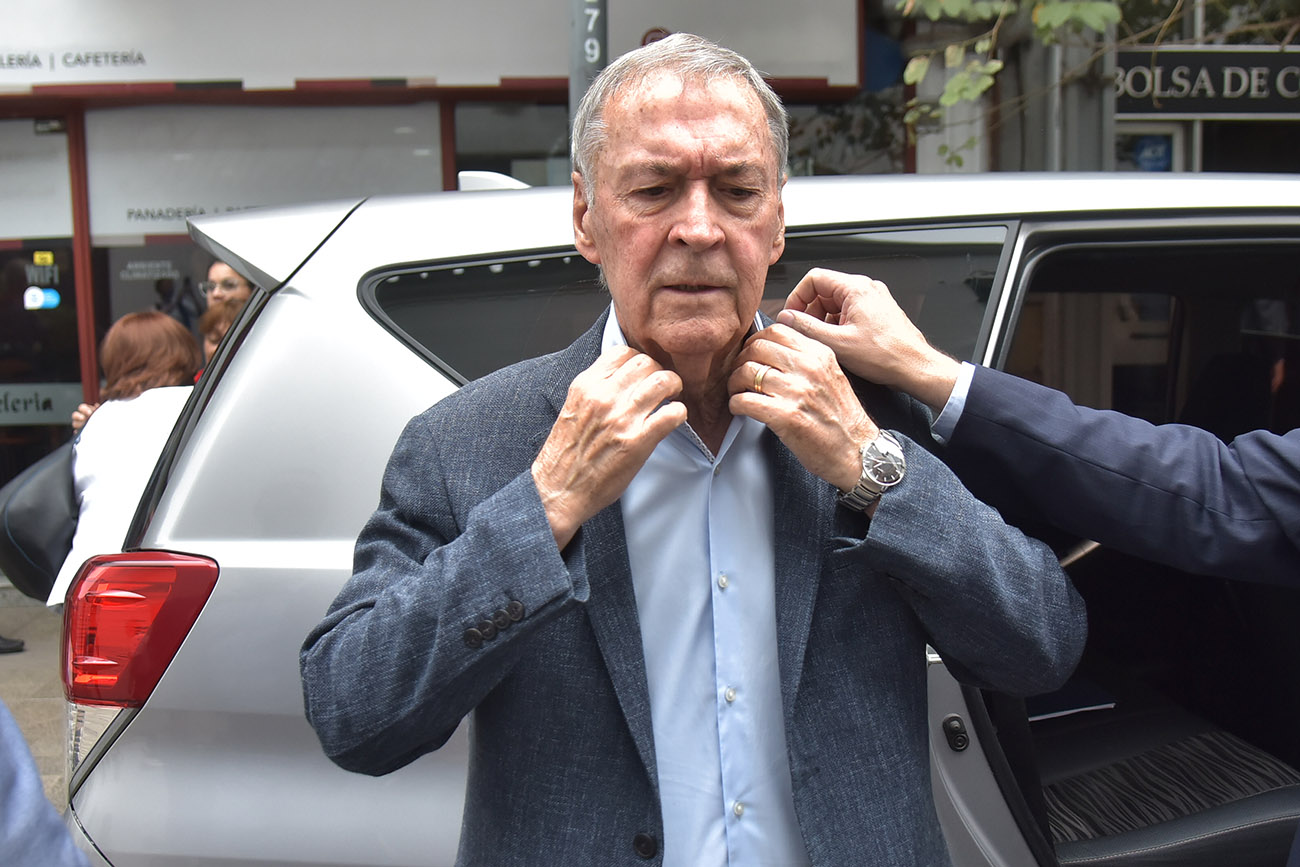 Juan Schiaretti en la Bolsa de Comercio. (Ramiro Pereyra / La Voz)