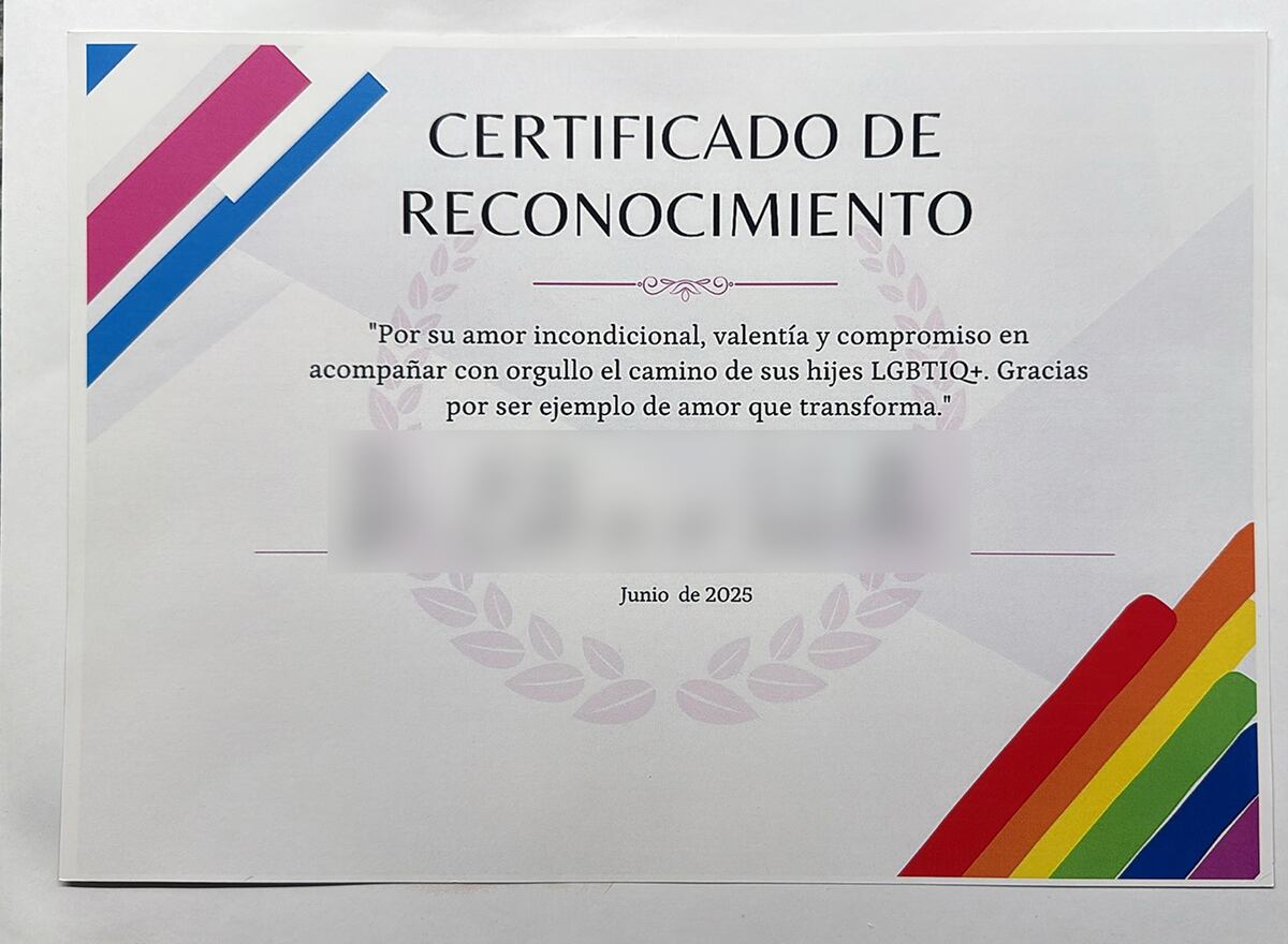 El certificado de reconocimiento que entregó la "Dirección de Diversidad" no tiene el código ni el sello de la Legislatura de Córdoba.