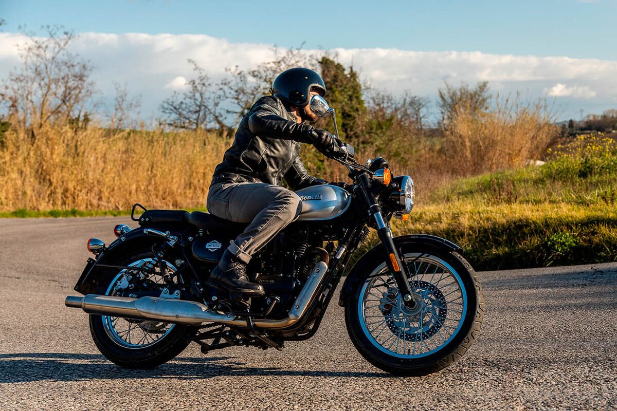 Benelli Imperiale 400.