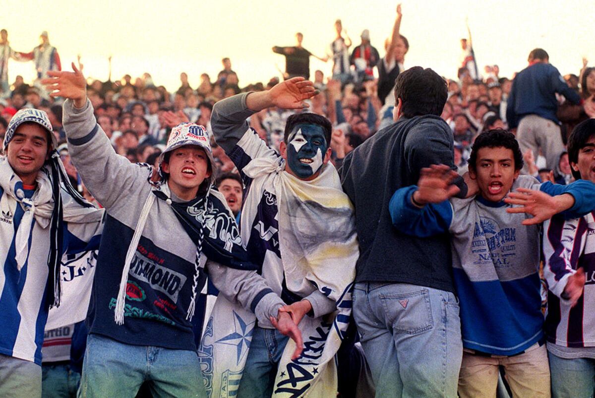 La popular norte del Chateau vivió una gran fiesta en la primera final (Foto: Archivo / La Voz).