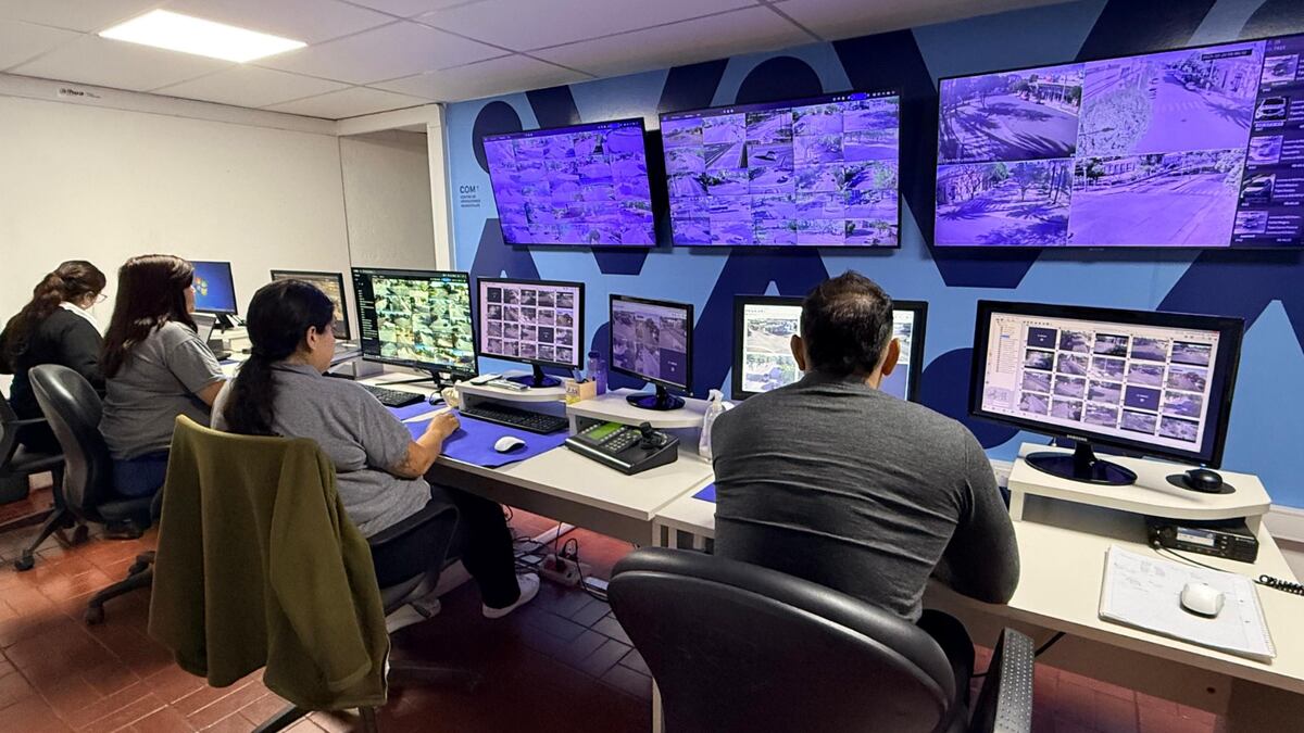 Controles municipales de tránsito en Jesús María. Centro de monitoreo.