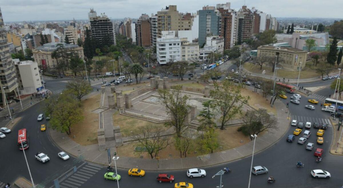 La plaza España antes de la última remodelación. ( La Voz / Archivo )