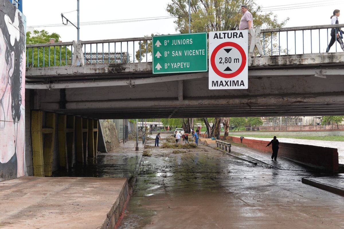 Limpian la Costanera para habilitarla. (Municipalidad)