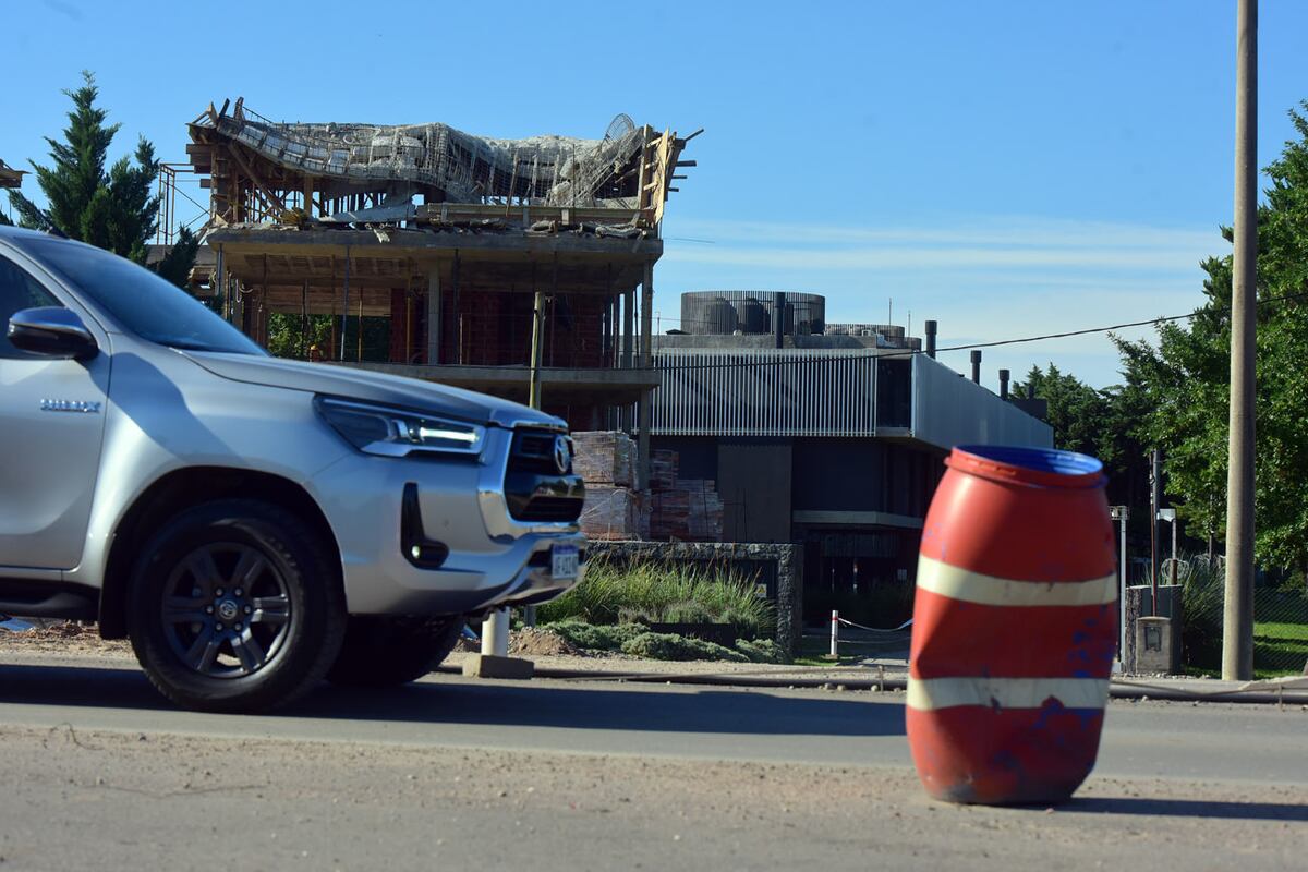 Derrumbe de losa de un edificio en construcción en Villa Allende. (Jorge Peñaranda / La Voz)