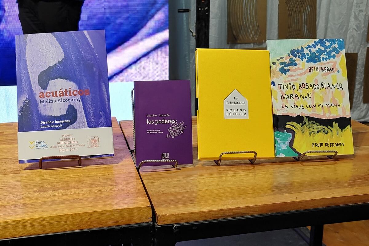 "Acuáticos" junto a los otros libros destacados por el jurado. (Gentileza Barbi Couto).