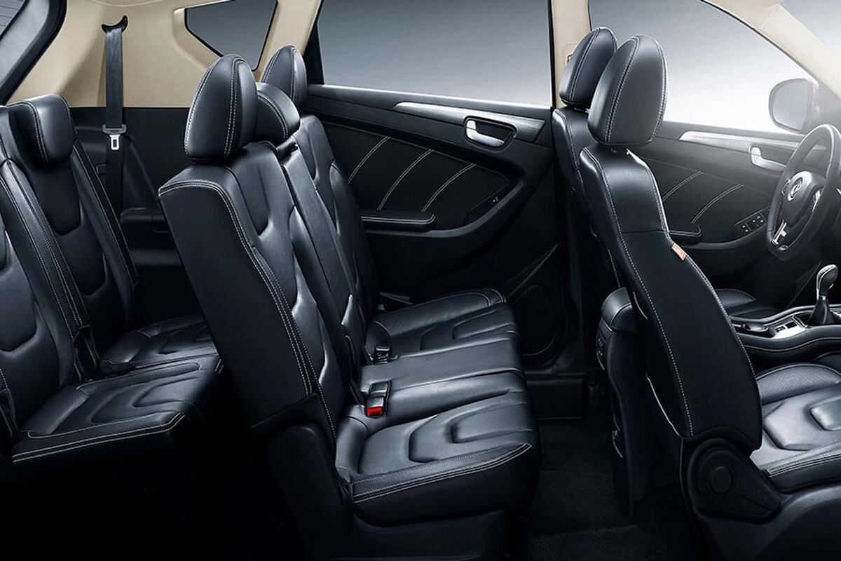 La disponibilidad de las siete plazas lo hacen rivalizar con el Citroën C3 Aircross y el Chevrolet Spin.