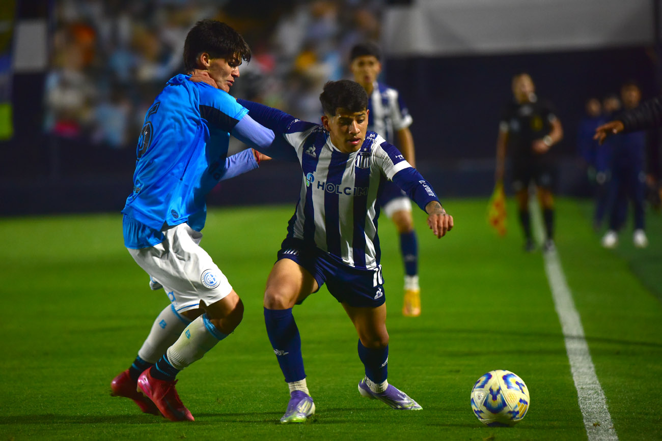 El clásico de Reserva entre Talleres y Belgrano. (Nicolás Bravo / La Voz)