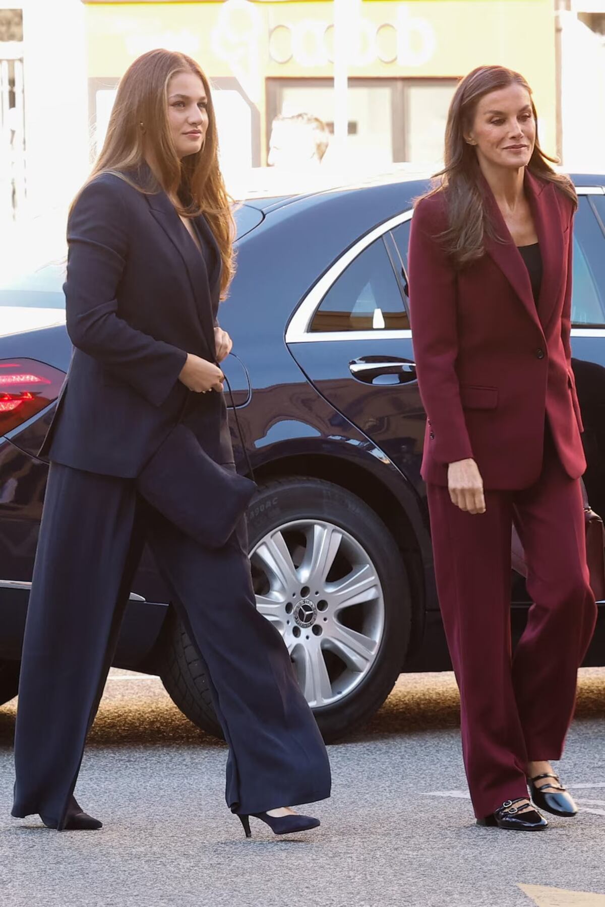 Madre e hija lucieron looks matcheados al estilo "office chic".