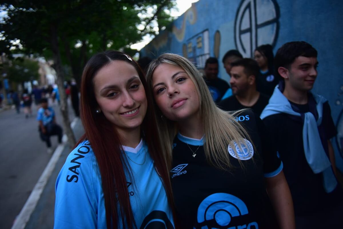 Belgrano y Racing se enfrentaron por las semifinales de la Copa Córdoba en el estadio Gigante de Alberdi. (Javier Ferreryra / La Voz)