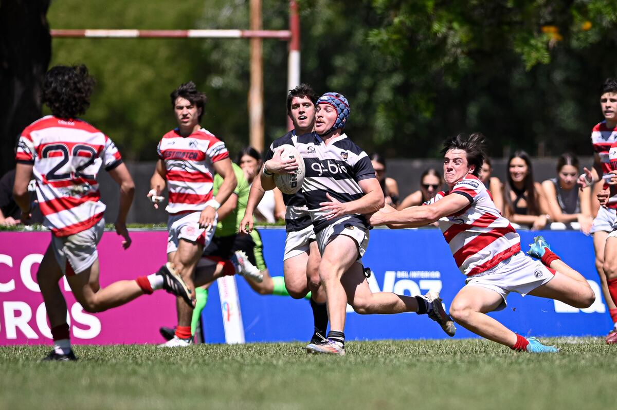Tala RC derrotó a Jockey CC en la división "A" de la categoría M-19 y se coronó campeón por segundo año consecutivo. (Prensa Unión Cordobesa de Rugby)