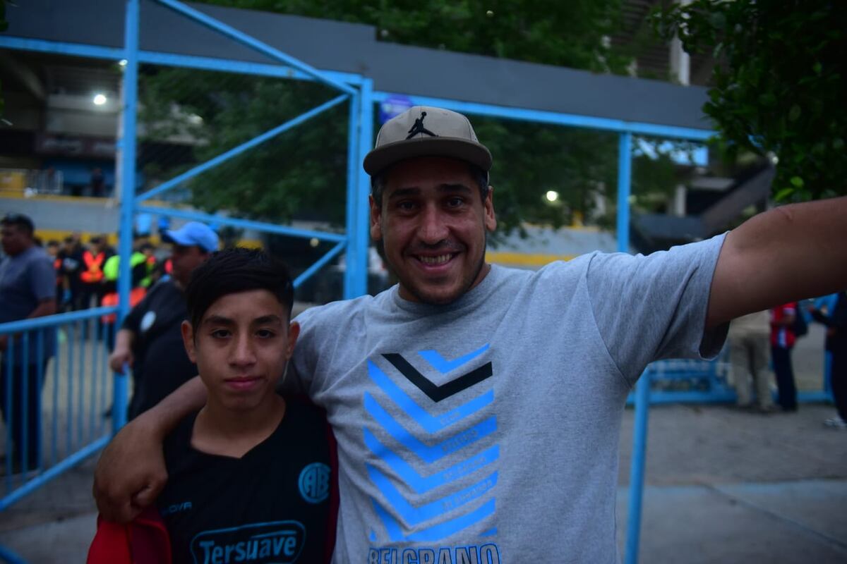 Belgrano y Racing se enfrentaron por las semifinales de la Copa Córdoba en el estadio Gigante de Alberdi. (Javier Ferreryra / La Voz)