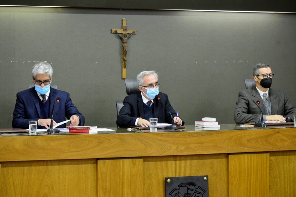 Tribunal. Los vocales de la Cámara 9ª del Crimen que este viernes definirá qué enfoque tiene el caso Amoedo. (Nicolás Bravo / La Voz)