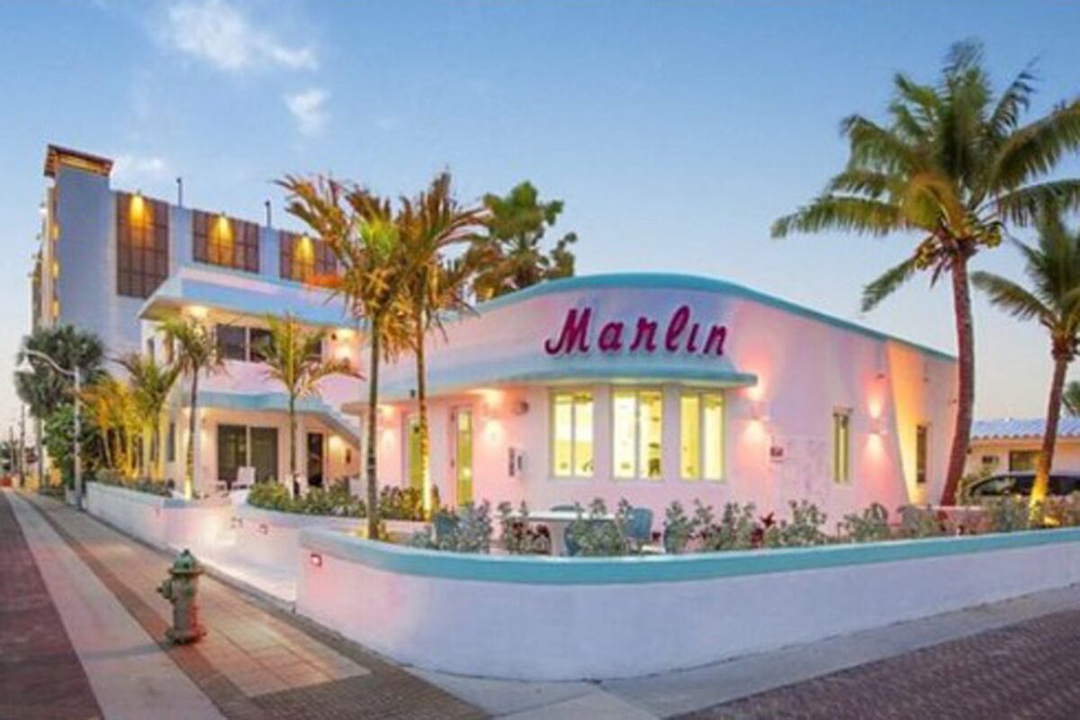 Bienes personales. Hotel Marlin en Miami, perteneciente a los socios de Márquez y Asociados. (La Voz)