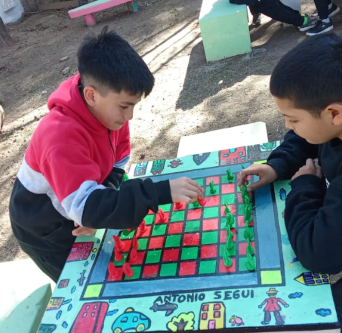 El proyecto reconvirtió un espacio en desuso de la escuela.