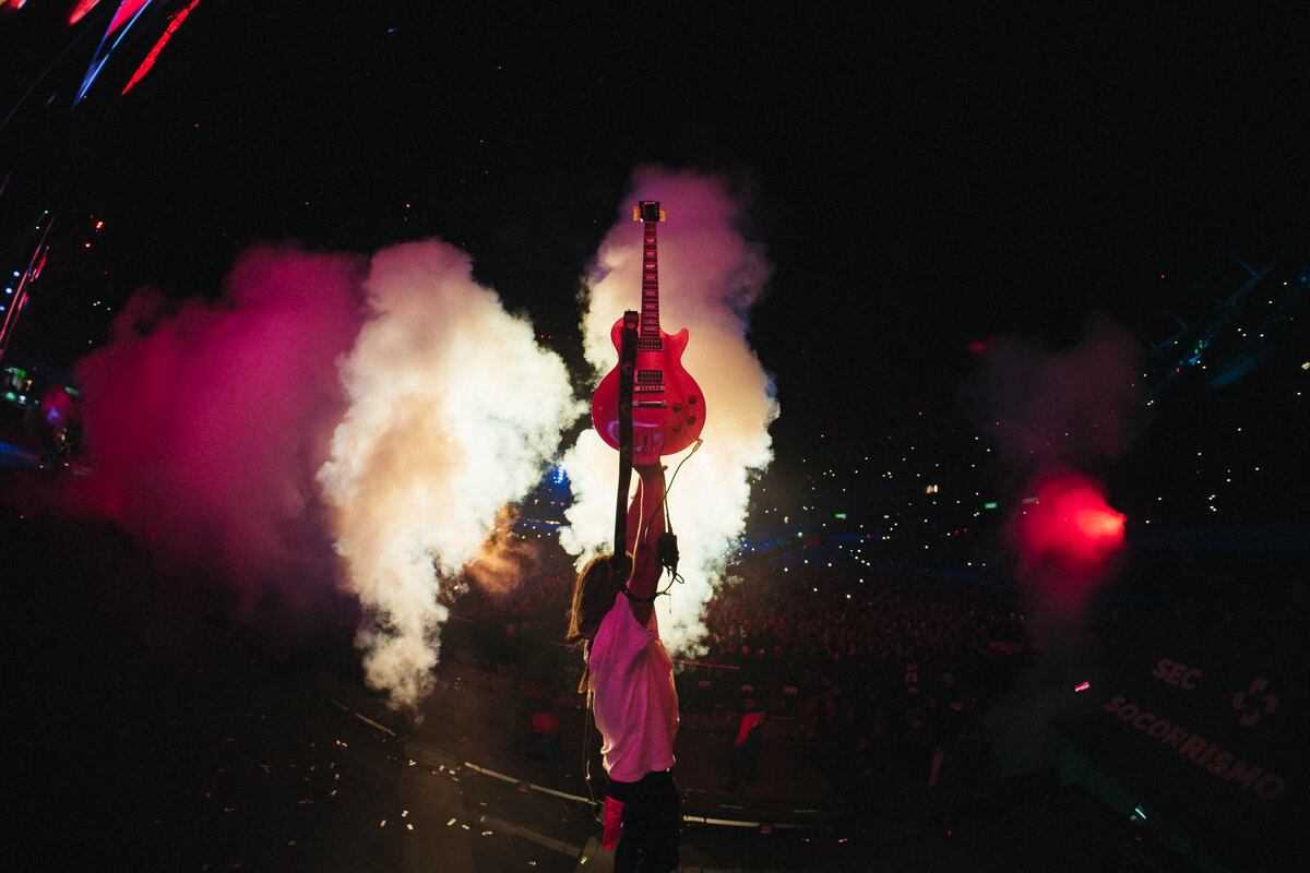 Airbag en River. (DF Entertainment, Mazza Photo e @irishsuarez)
