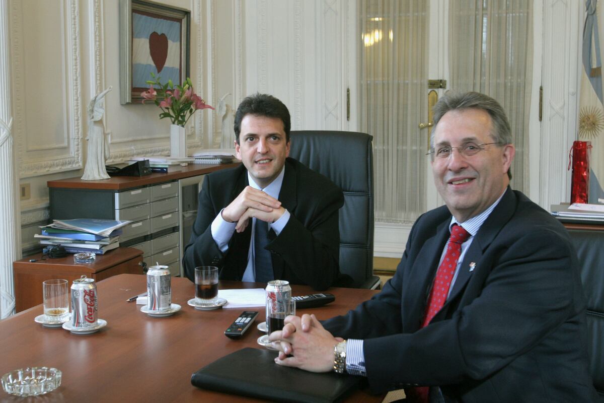 El exembajador de Estados Unidos durante una de sus visitas a Argentina en 2008. (FOTO:DYN/CARLOS GRECO.)