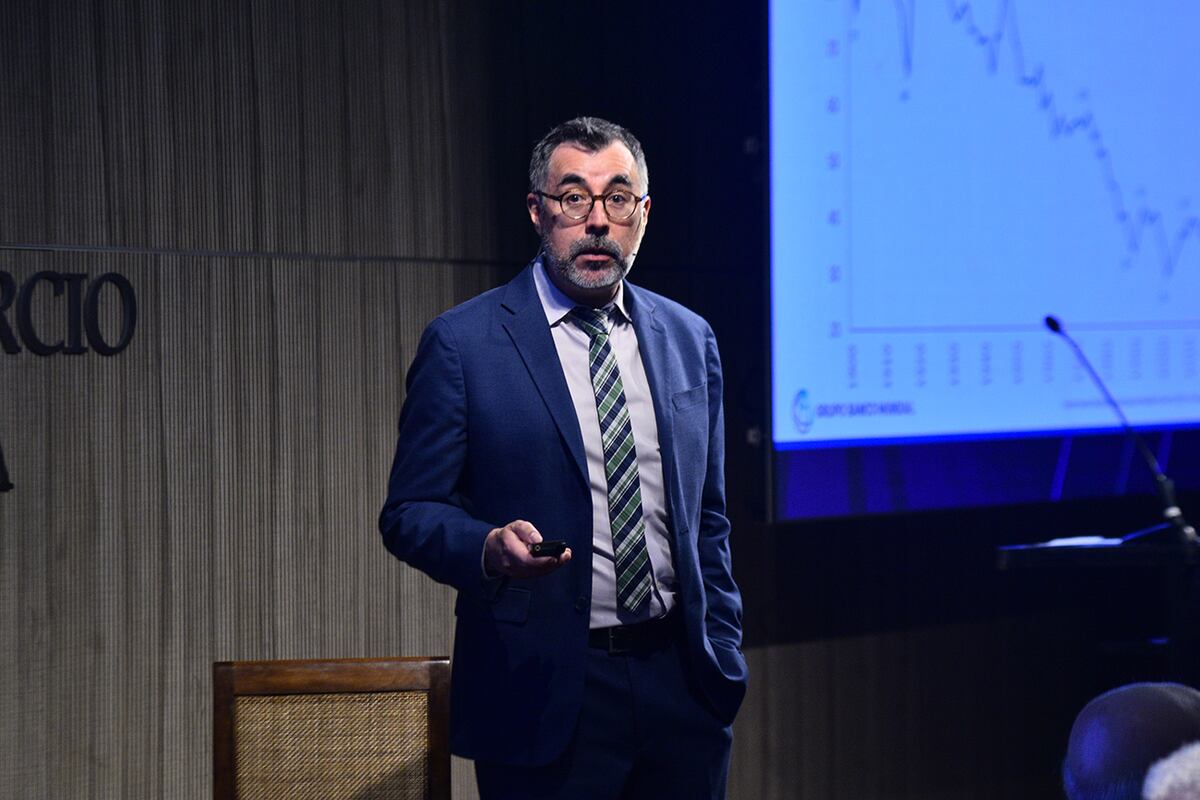 Un nuevo horizonte de crecimiento en la Bolsa de Comercio de Córdoba. Diserta José Daniel Reyes. (Pedro Castillo / La Voz)