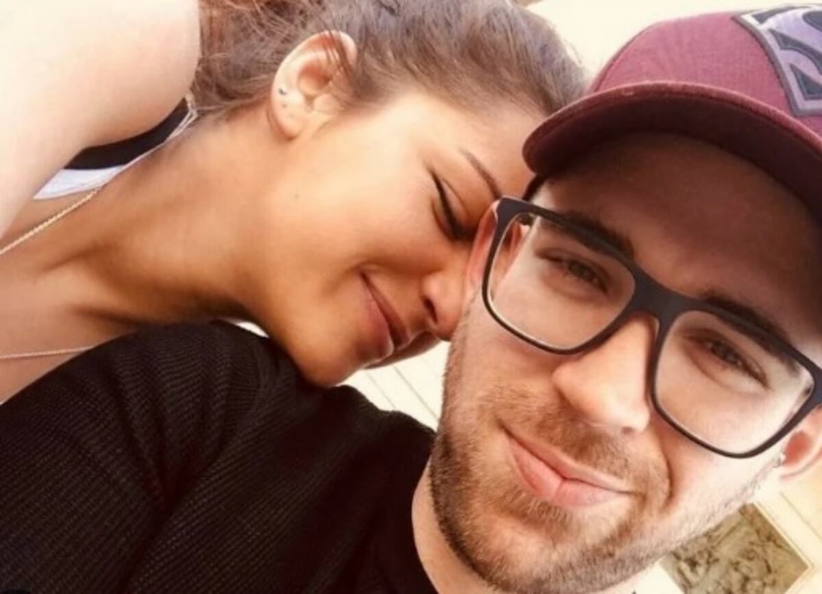 Portugal. Ángela junto a su marido, en una foto de archivo.