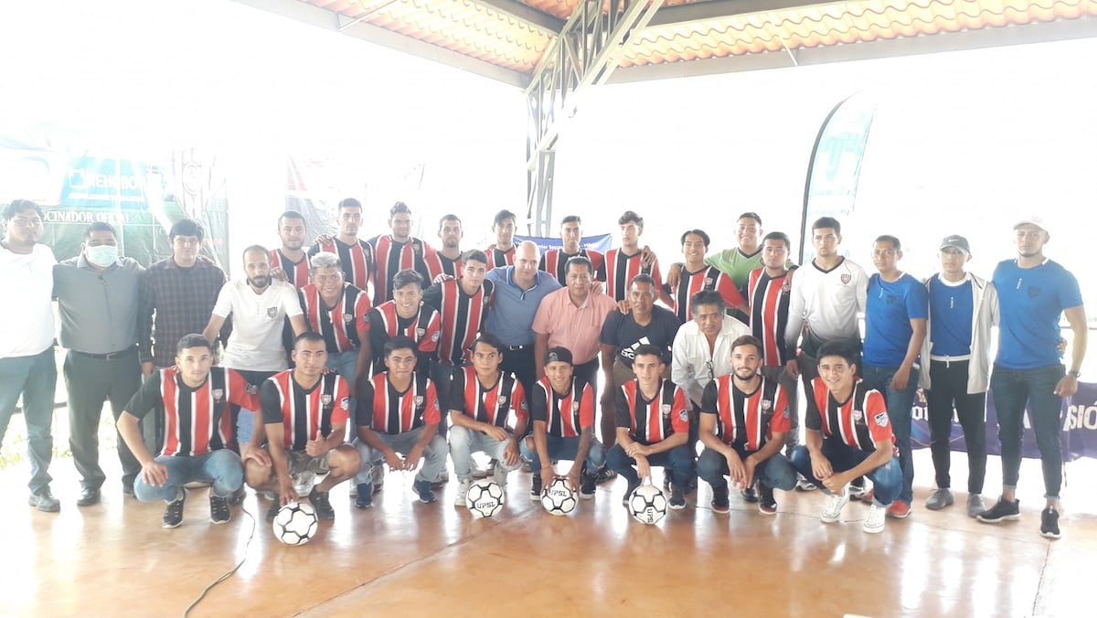 Los cordobeses que juegan en Chacarita Mixteco, en la UPSL de México. (Gentileza Chacarita Mixteco).