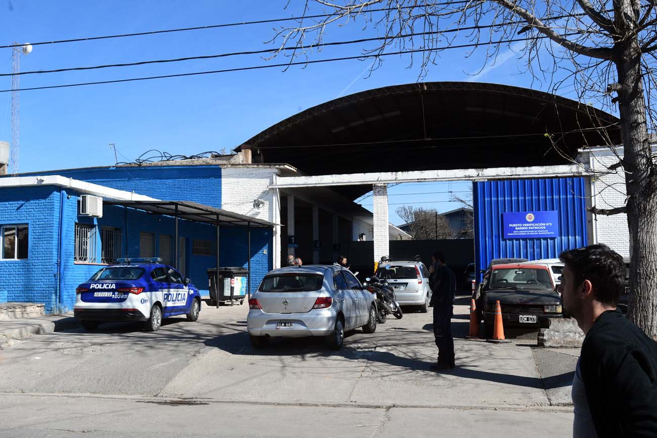 Puesto de verificación automotor de barrio Patricios (Ramiro Pereyra /La Voz)