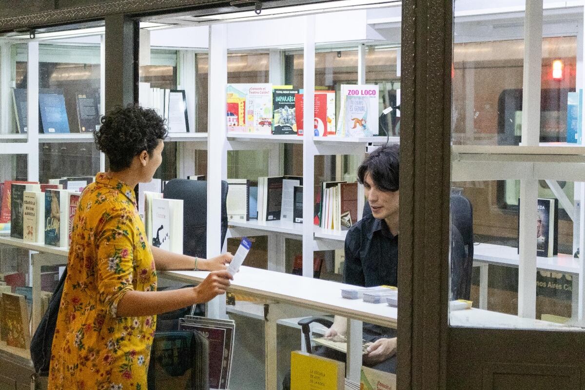 BiblioSubte Buenos Aires: cómo funciona la primera biblioteca pública subterránea del país