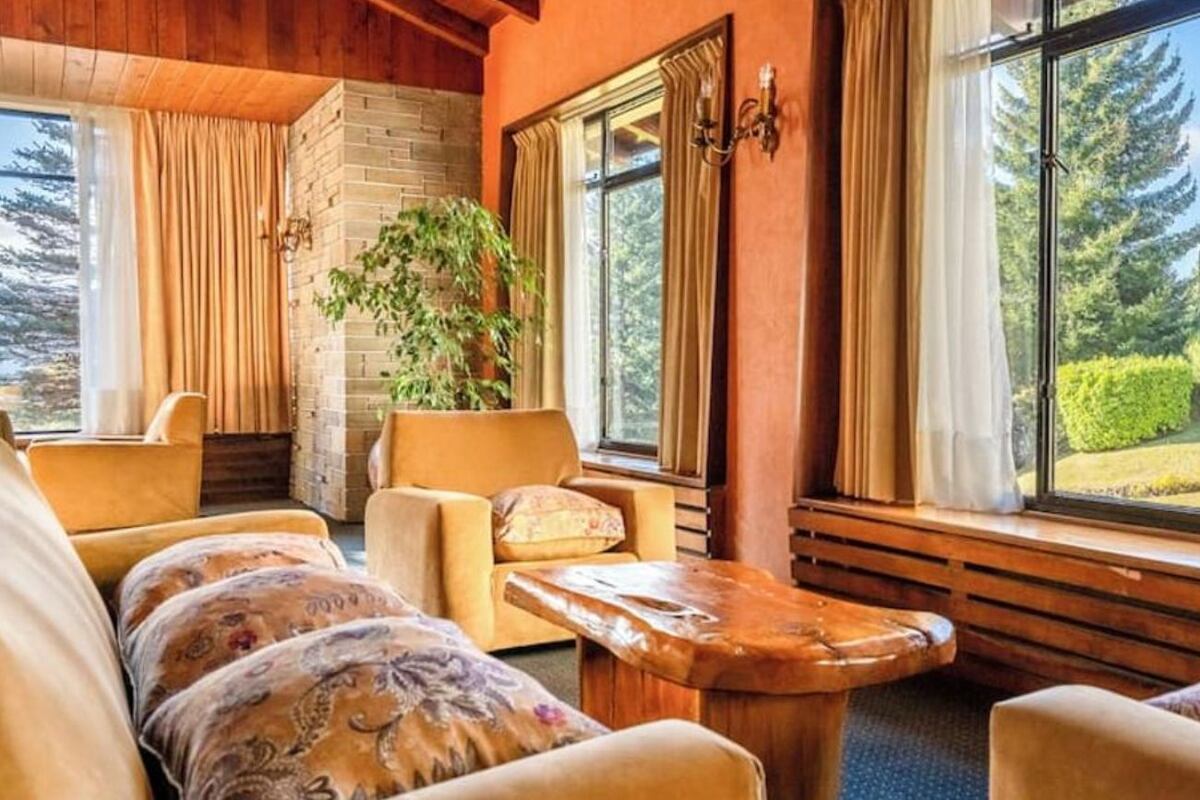 Con menús pensados para compartir en familia o con amigos, el hotel invita a disfrutar cenas festivas que combinan cocina regional, tradición y el encanto natural .