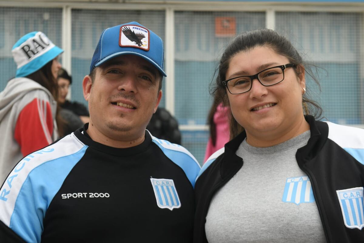 Cara 'e Cancha de Racing en la previa del partido con Ferro. (Ramiro Pereyra / La Voz)