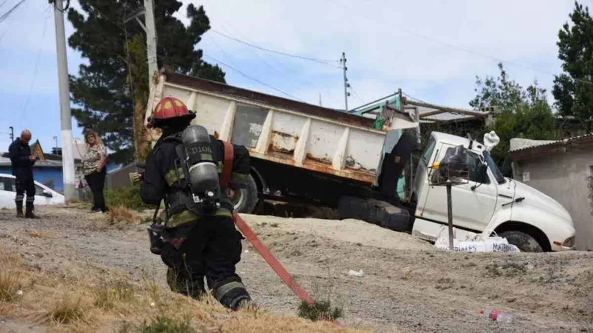 Chubut: un conductor fue atropellado por su propio camión y murió (Gentileza: Crónica de Chubut)