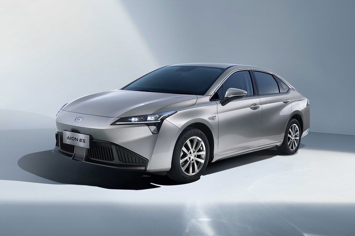 El GAC Aion ES es el exponente con baúl 100% eléctrico con una autonomía de 442 km.