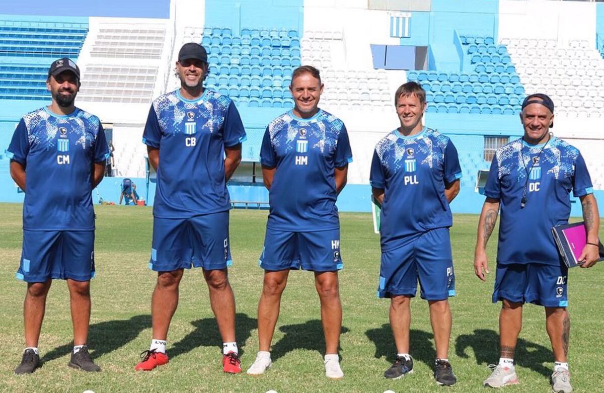 Hernán Medina encabeza por otra temporada el cuerpo técnico de Racing. (prensa Racing)