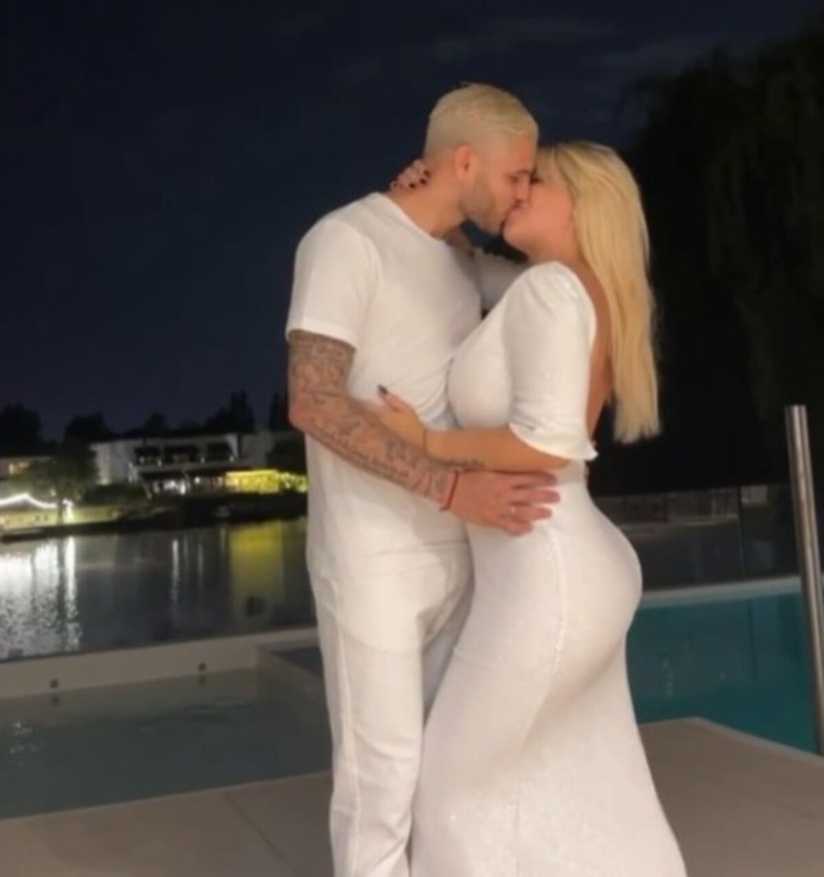 Mauro Icardi y Wanda Nara en año nuevo. (Instagram)