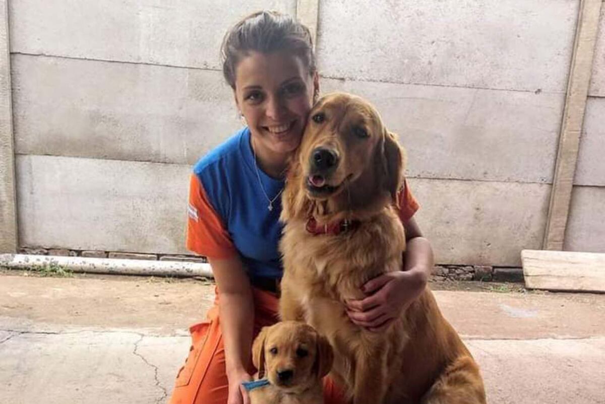 Bombera. Luana Ludueña era bombera y llevaba a su perro Ciro para combatir los incendios. Luego de denunciar a Concha por abuso, se quitó la vida. (Gentileza familia Ludueña)