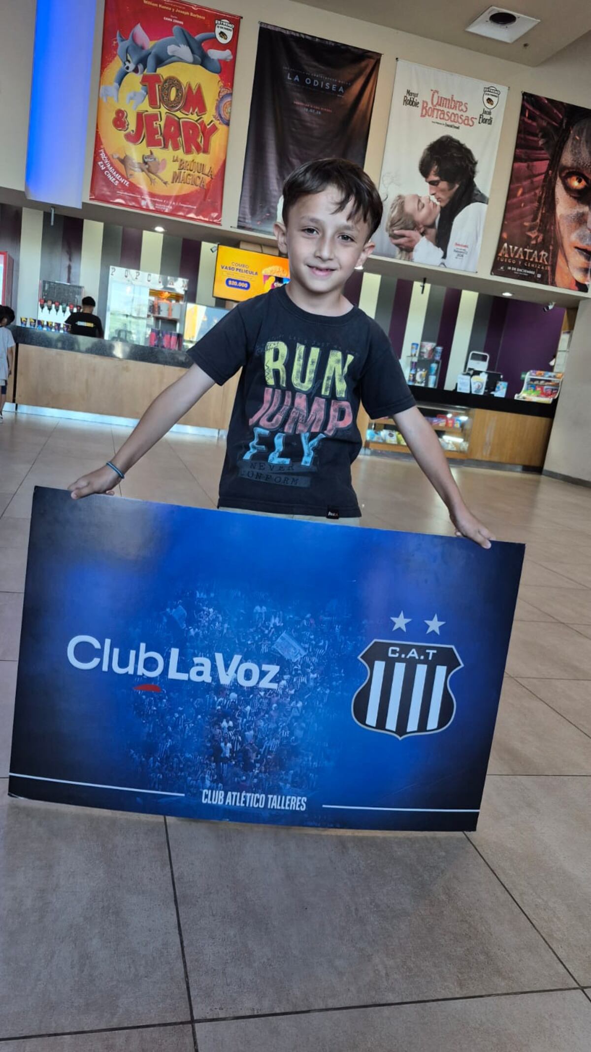 Socias y socios de Talleres accedieron a una experiencia única con Club La Voz. Asistieron a la función de Zootopia 2 en los Cines Dino de Ruta 20. (La Voz)