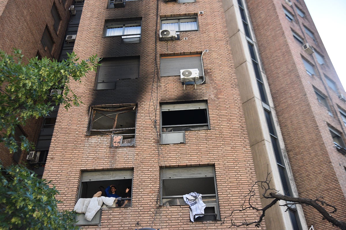 Se incendió un departamento en Nueva Córdoba. (Pedro Castillo / La Voz)