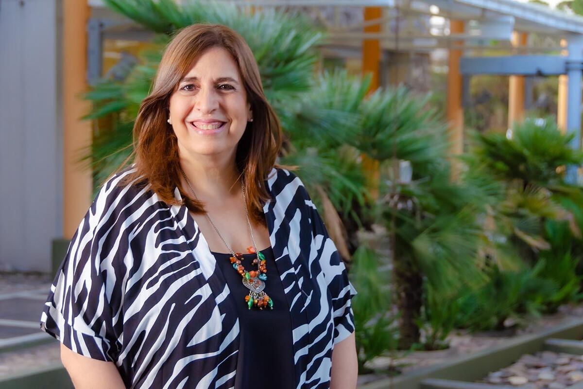 La presidenta del Colegio de Ingenieros Civiles, María Alejandra Deguer.