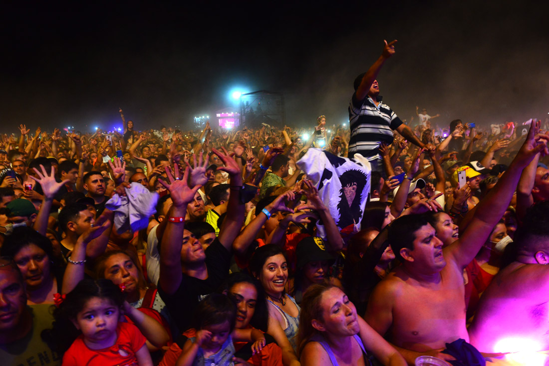 El público monero a pleno en el primer festival Bum Bum. (Nicolás Bravo)