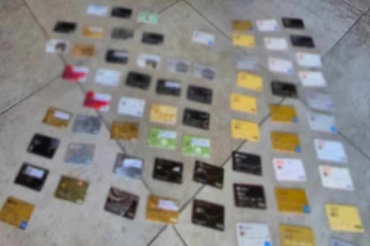 Atraparon a la banda de las “contactless” que compraba objetos de lujo y después desconocían el cargo