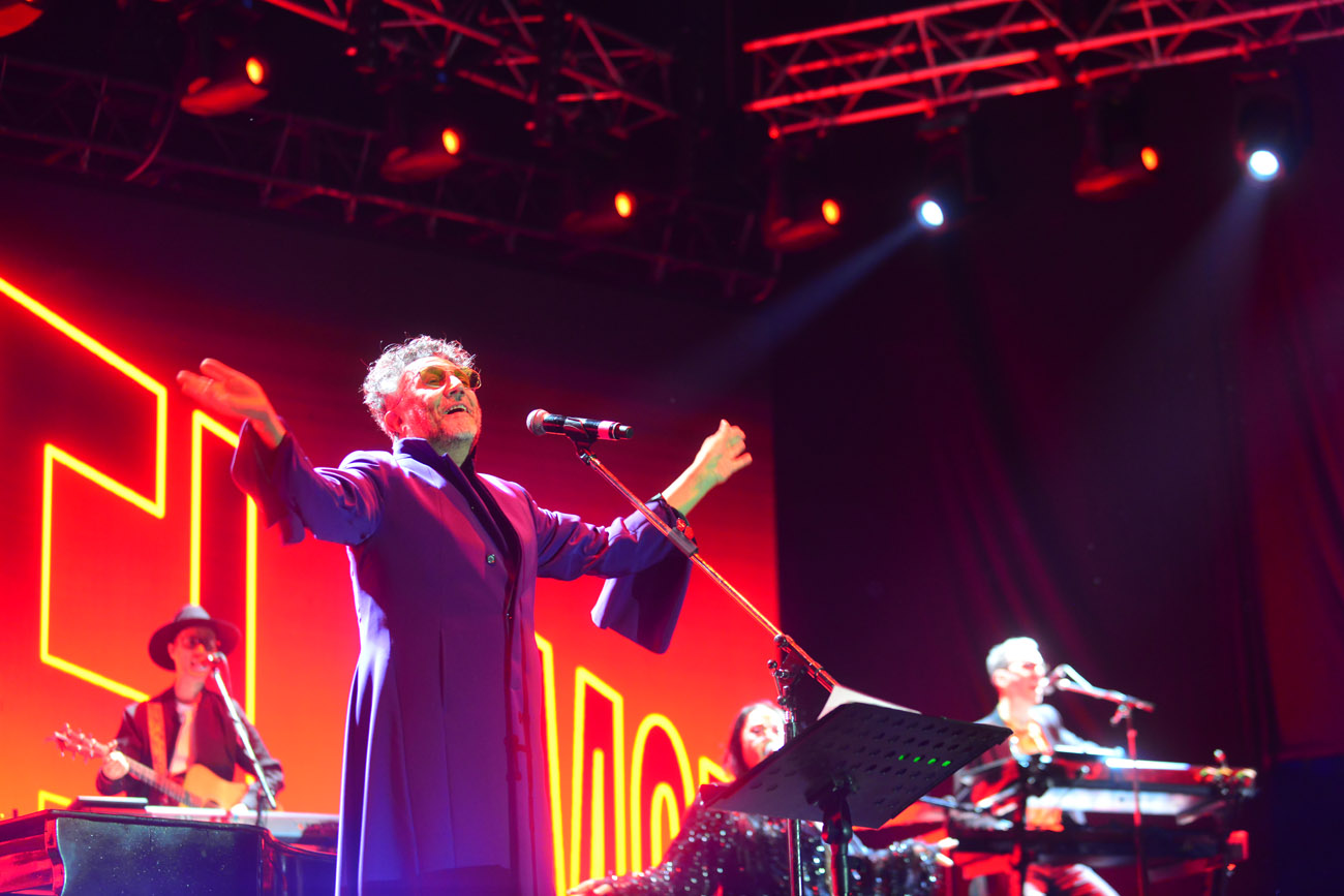 Fito Páez dio un show ante una multitud en el Monumental de Alta Córdoba. (Nicolás Bravo / La Voz)