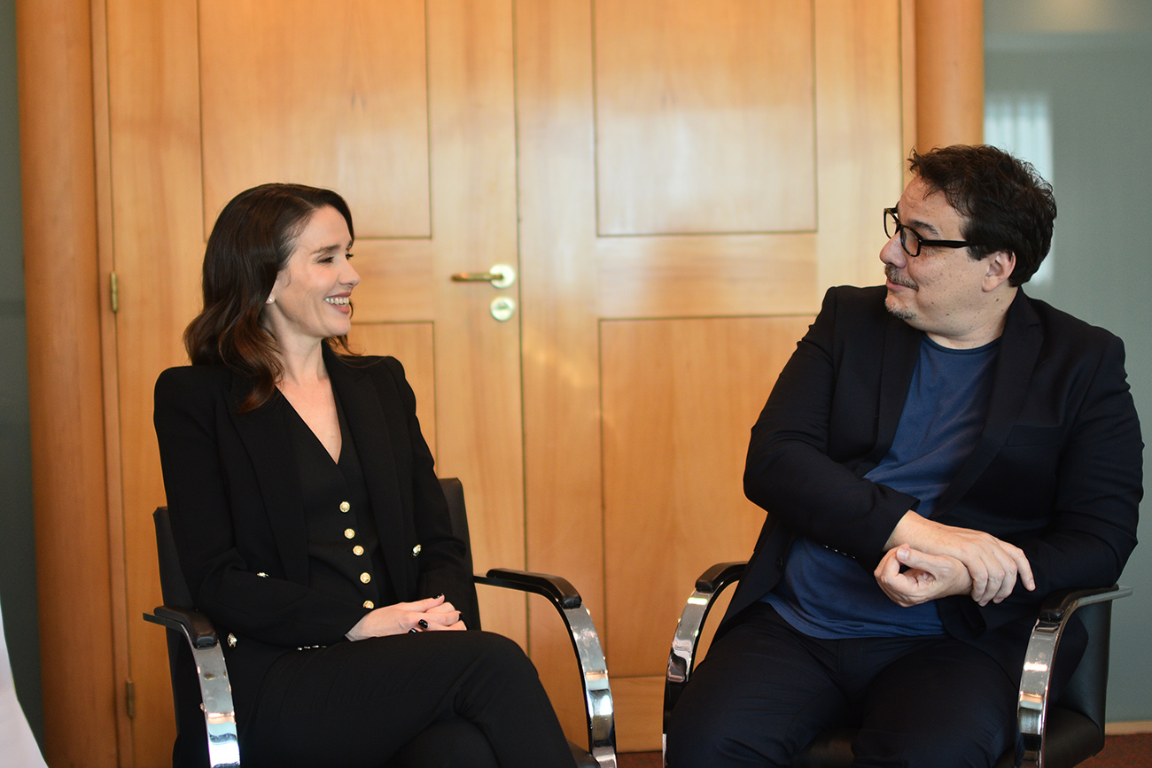 Rueda de prensa de Natalia Oreiro y Fernñan Mirás por el estreno de casi muerta Foto: (Pedro Castillo / La Voz)