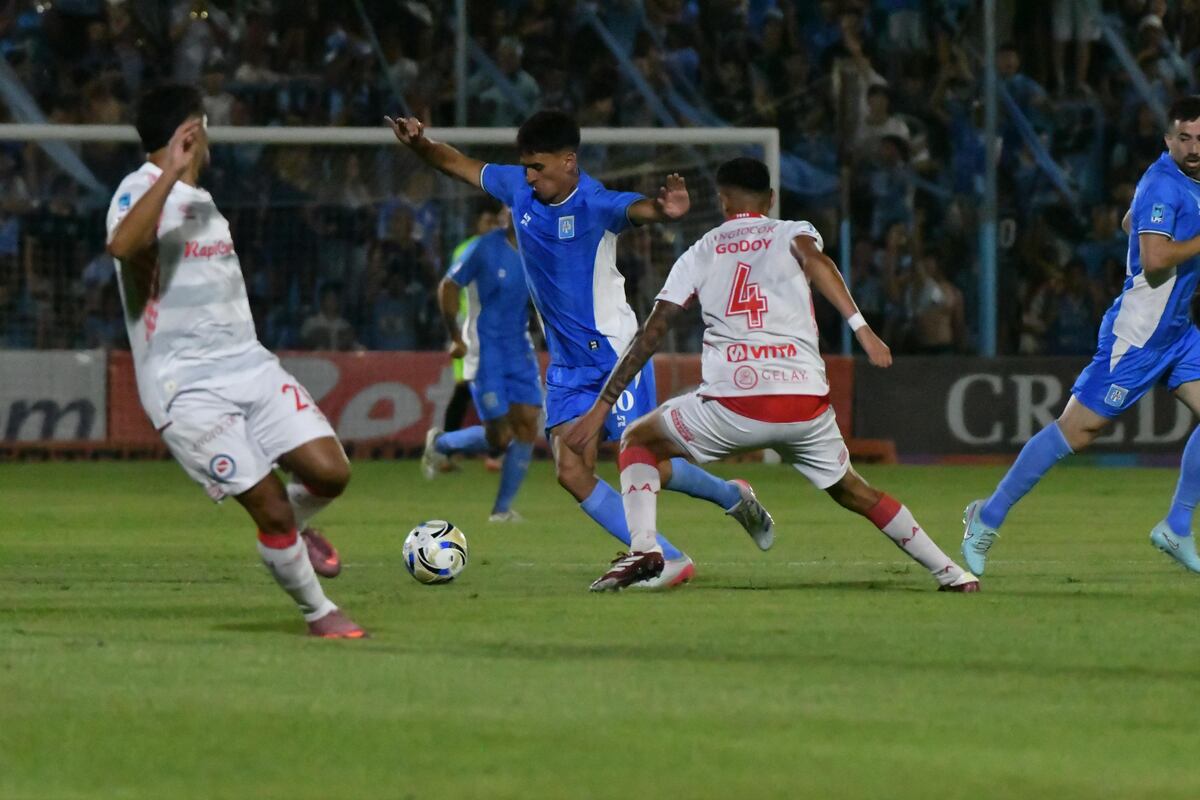 Estudiantes de Río Cuarto vs. Argentinos Juniors. (Tomy Fragueiro / La Voz)