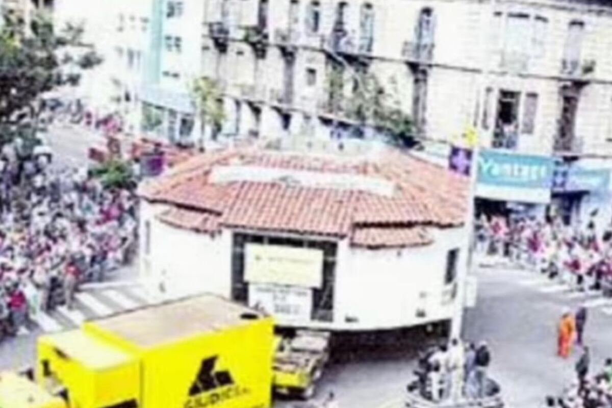 Foto de archivo Regam. Traslado de la Casa Giratoria