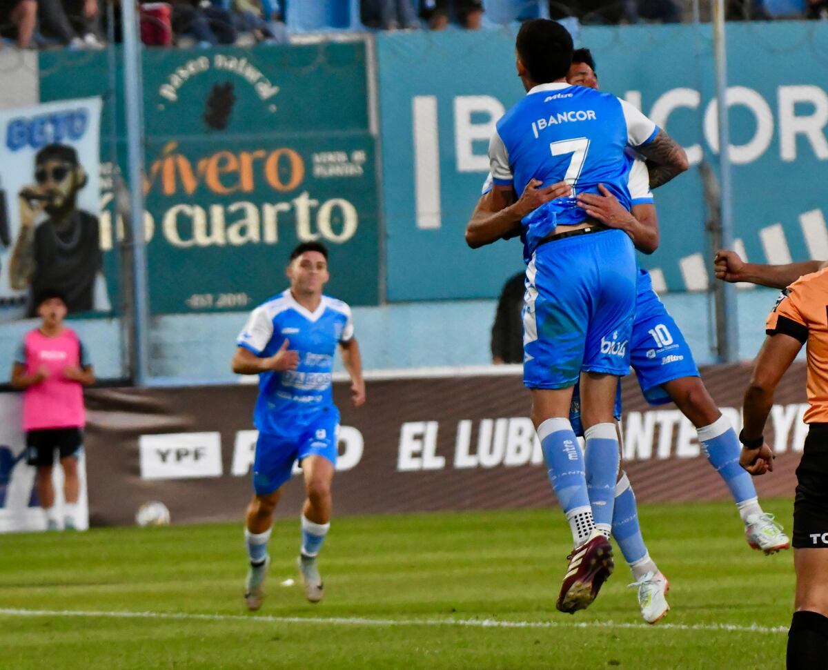 Estudiantes de Río Cuarto enfrentó de local a Patronato por la Primera Nacional. (Tomy Fragueiro / La Voz)