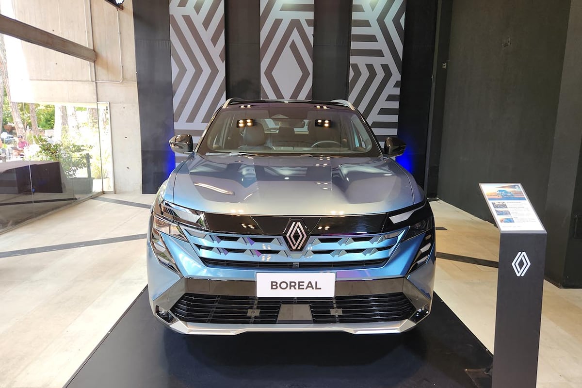 El Boreal estrena la nueva imagen de marca de Renault.