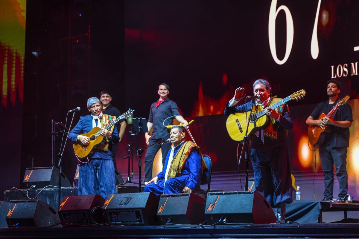 Cosquín 2026, primera luna. Los Manseros Santiagueños. (Carlos Romero / La Voz)
