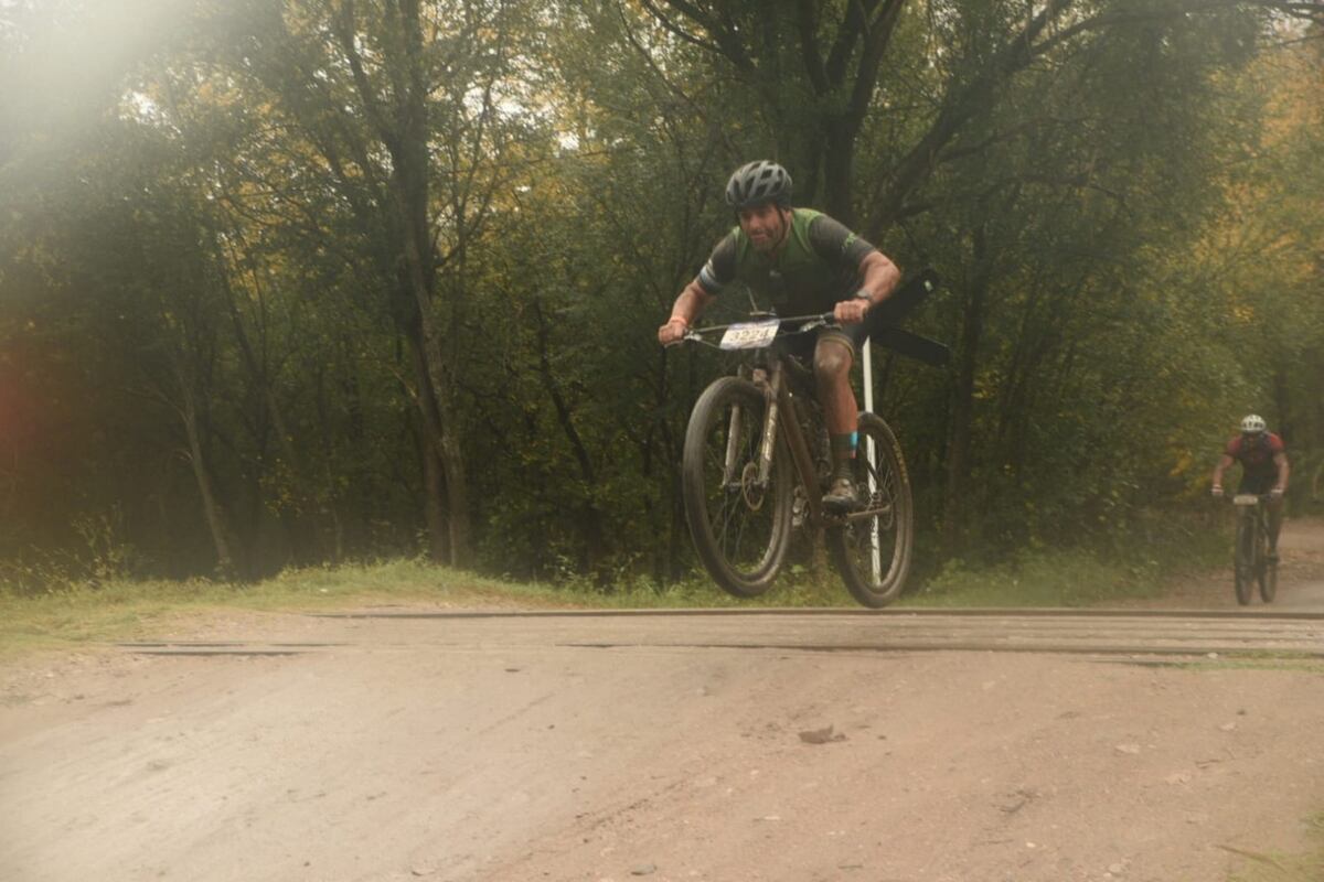 Desafío Río Pinto, día2. La competencia más convocante de MTB a nivel continental, con una inscripción de 5500 participantes, un récord histórico. (La Voz)