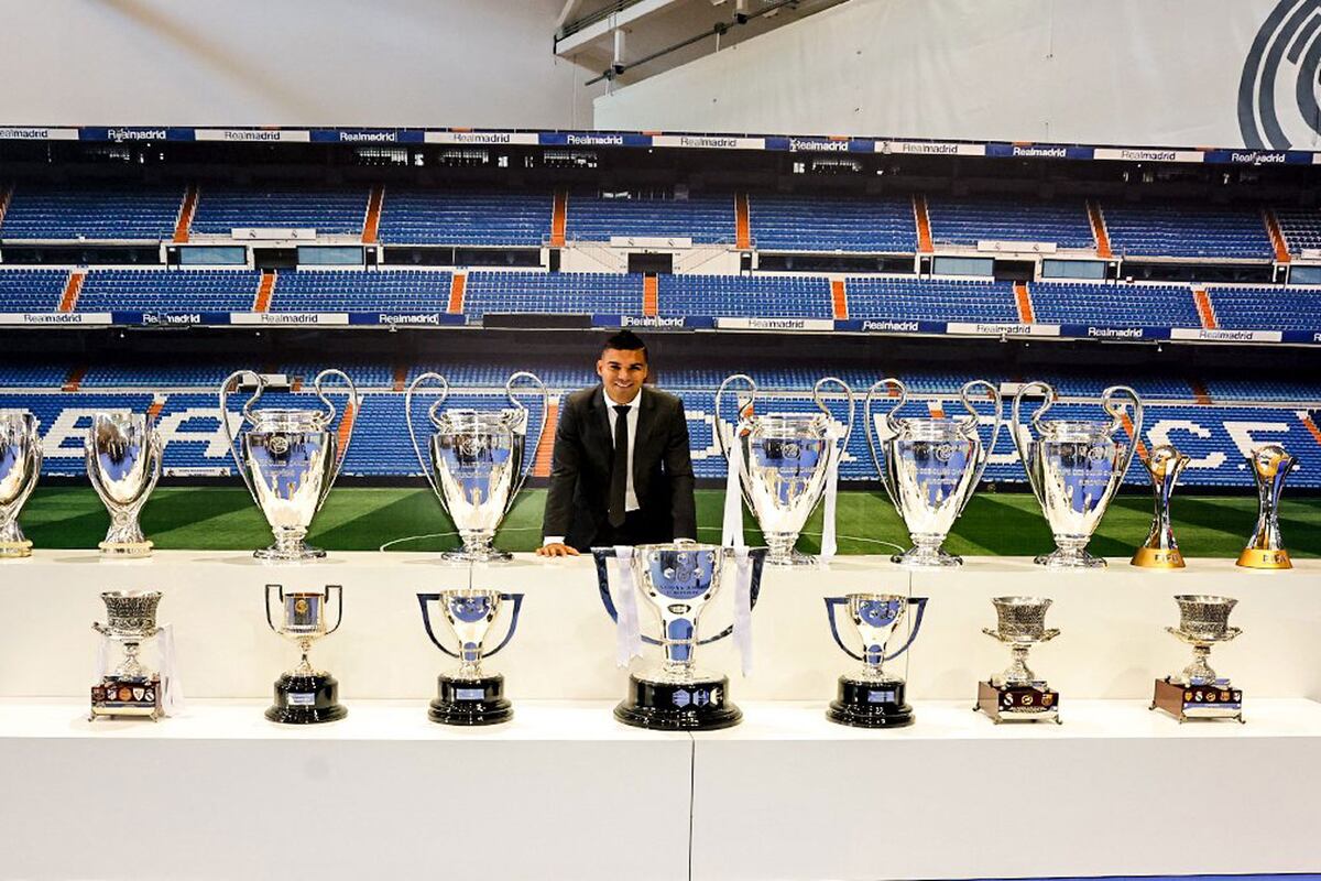Real Madrid lo despidió a lo grande a Casemiro, con todas las copas que conquistó en su paso por el equipo merengue. (@RealMadrid)