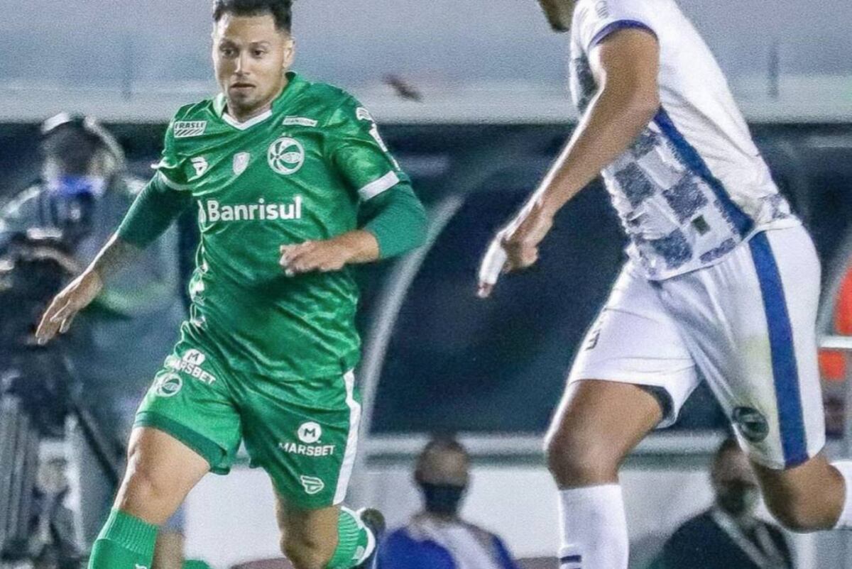 Mauro Zárate, con la camiseta del Juventude. Foto del Instagram de Mauro Zárate.