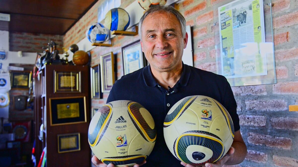 Héctor Baldassi, referí argentino en el Mundial Sudáfrica 2010. (La Voz)