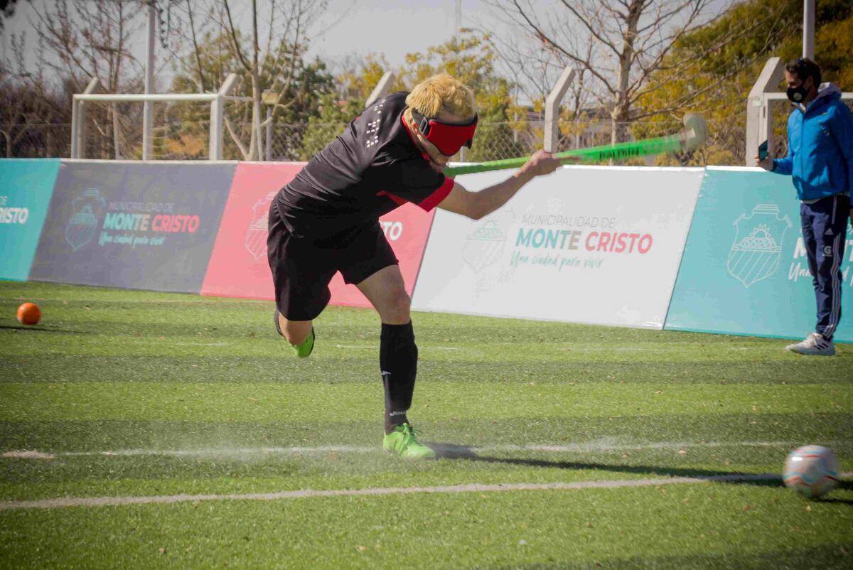 Hockey 5 para personas con discapacidad visual.